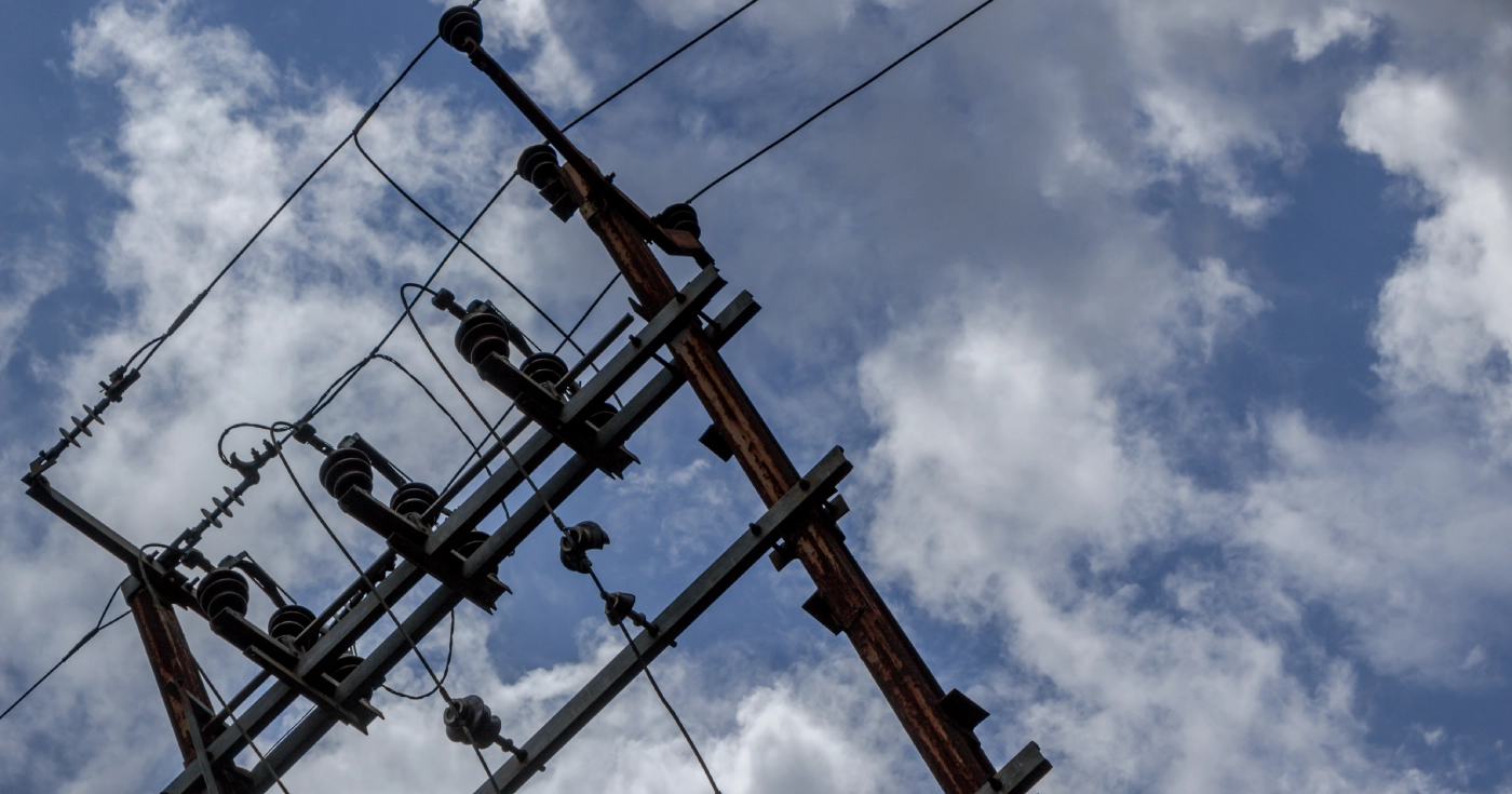 Montaje de líneas des energizadas MT